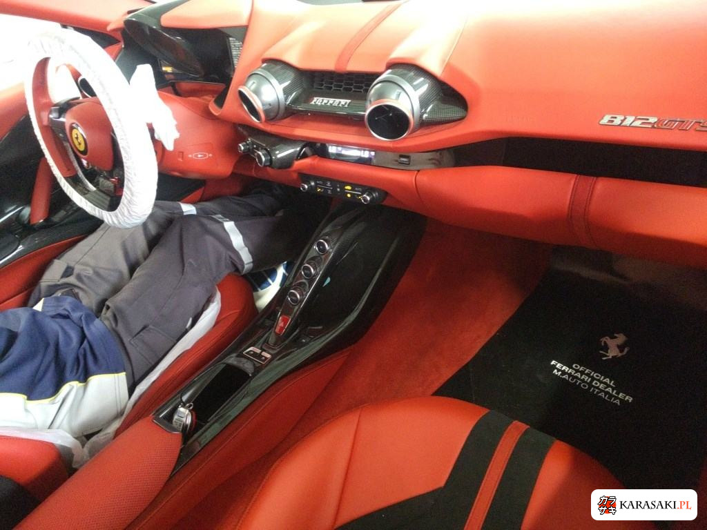 2022 Ferrari 812 GTS 5