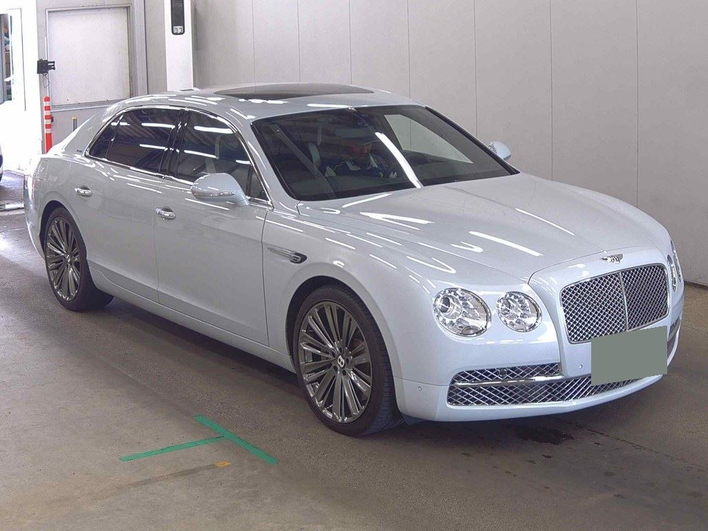 Bentley Flying Spur 2016 z aukcji japońskiej