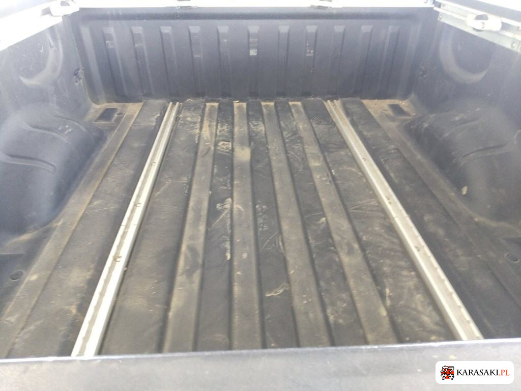 2005 America Nissan Titan 4D 4WD 6