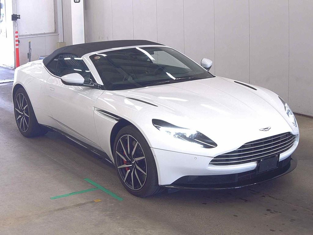 Aston Martin DB11 2022 z aukcji japońskiej