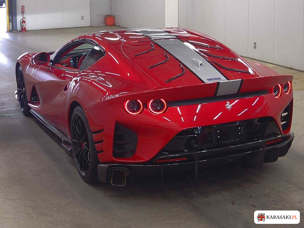 2023 Ferrari 812 Competizione 2
