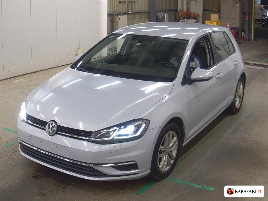 2018 Volkswagen Golf 5D 3