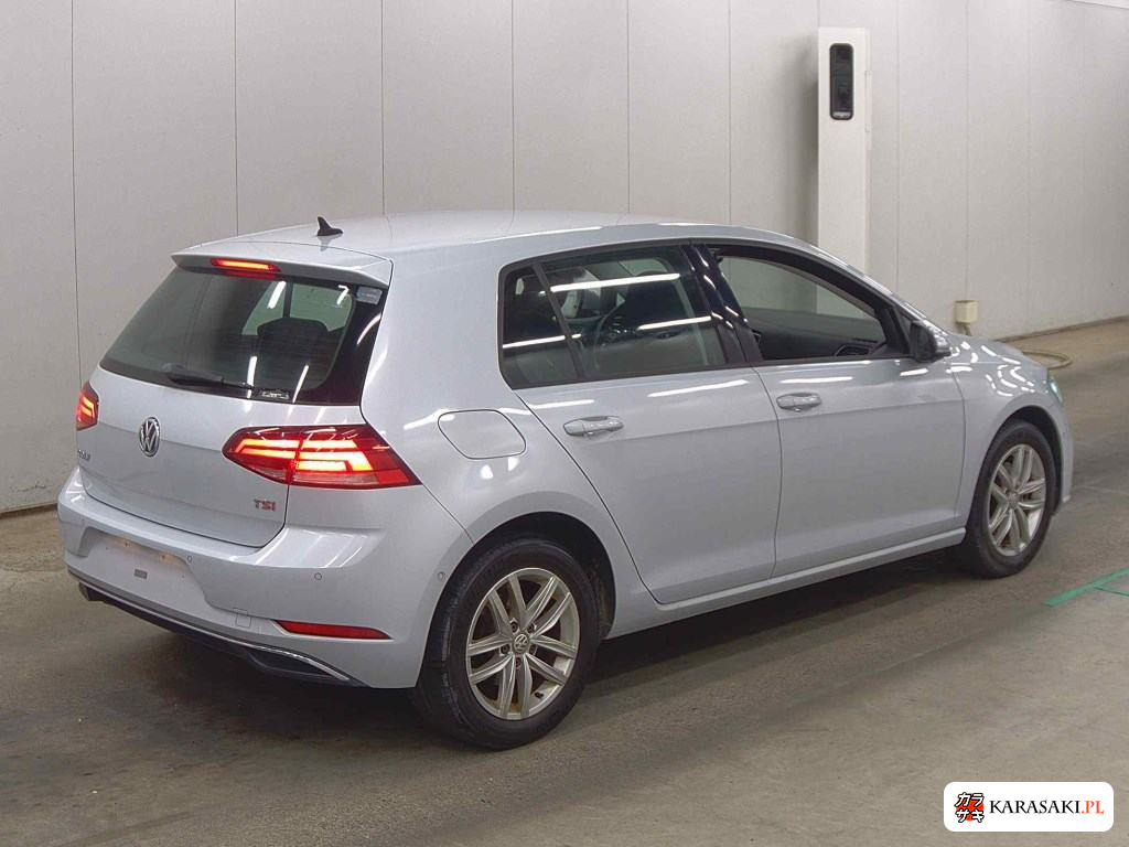 2018 Volkswagen Golf 5D 4