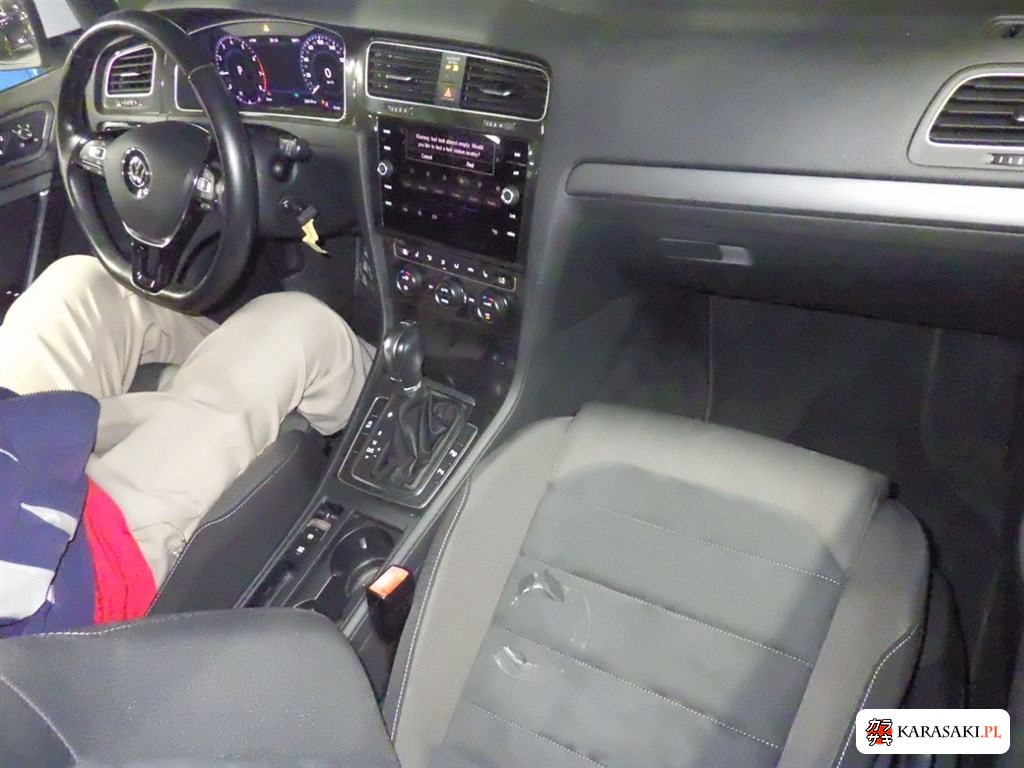 2018 Volkswagen Golf 5D 5