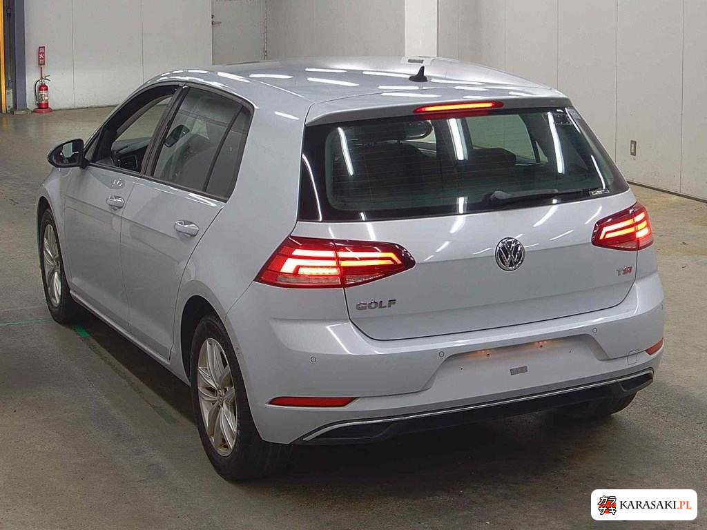 2018 Volkswagen Golf 5D 2