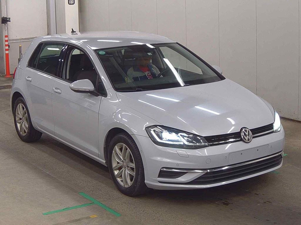 Volkswagen Golf 2018 z aukcji japońskiej