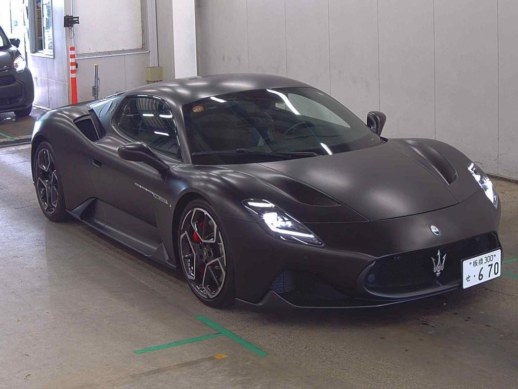Maserati MC20 2022 z aukcji japońskiej