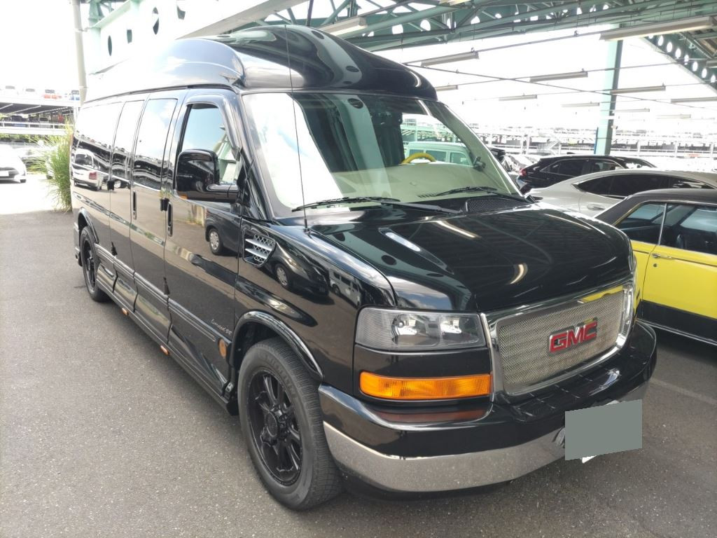 GMC Savana 2012 z aukcji japońskiej