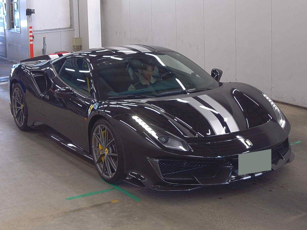 Ferrari 488 Pista 2019 z aukcji japońskiej