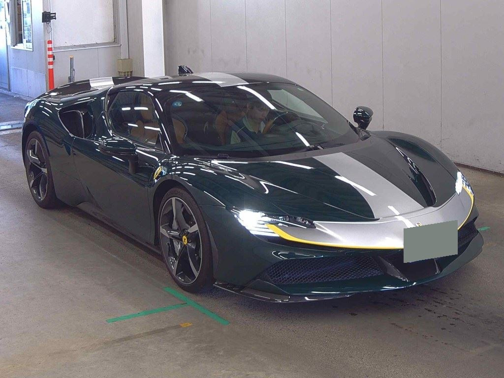 Ferrari SF90 Stradale 2021 z aukcji japońskiej