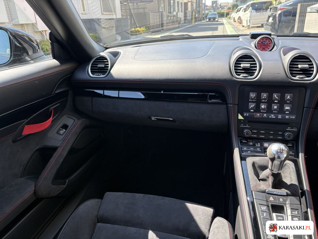 2021 Porsche 718 Spyder 11