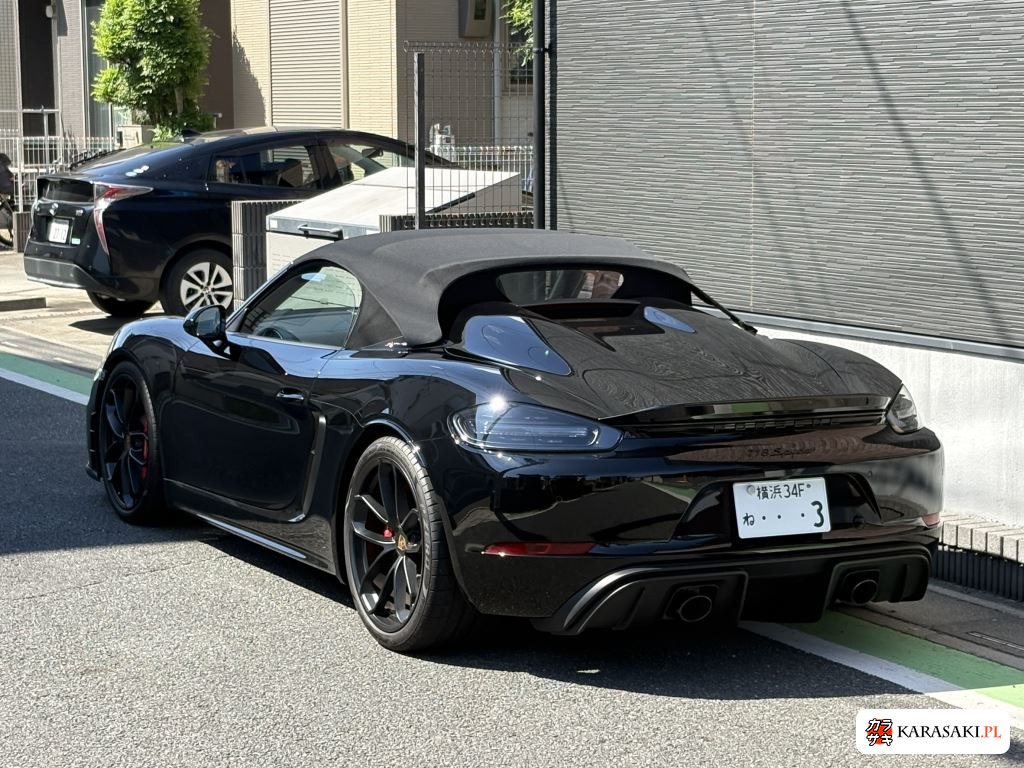 2021 Porsche 718 Spyder 8