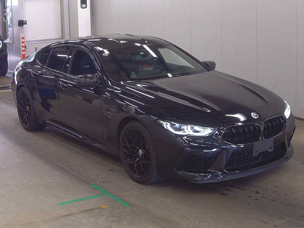 BMW M8 Gran Coupe 2023 z aukcji japońskiej