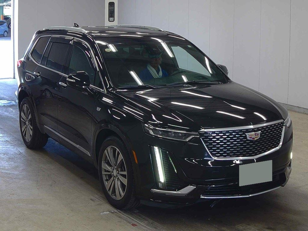 Cadillac XT6 2021 z aukcji japońskiej