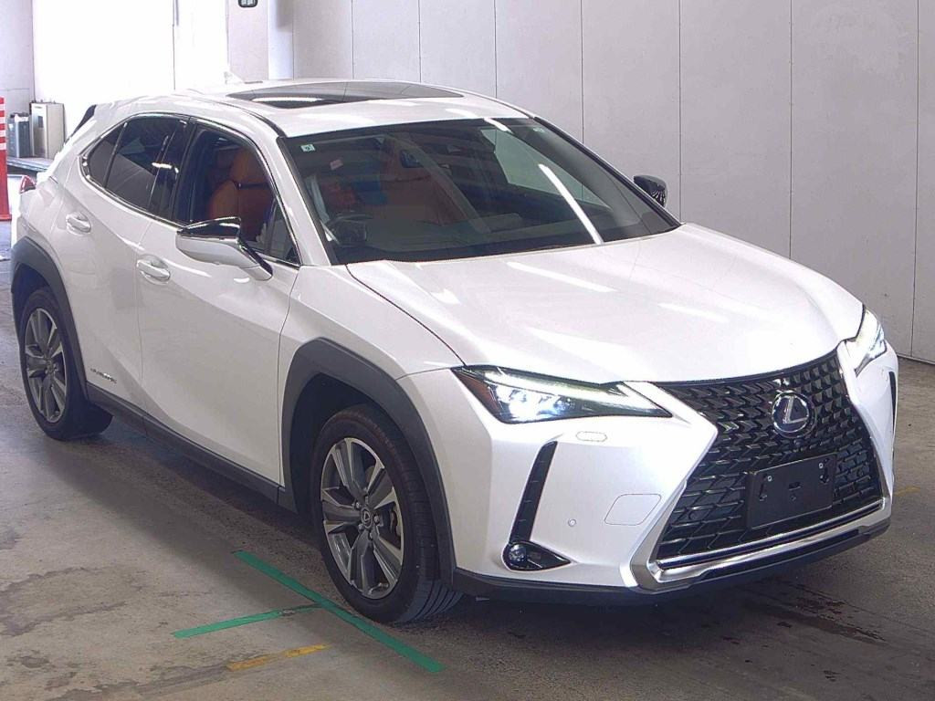 Lexus UX300E 2021 z aukcji japońskiej