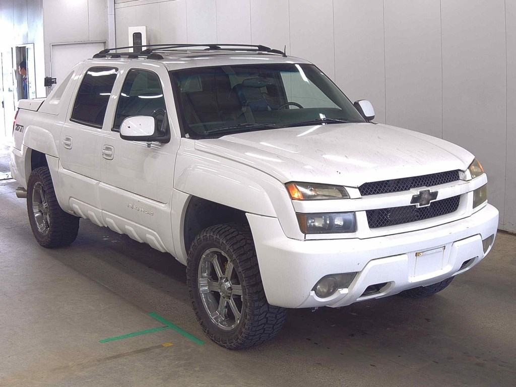 Chevrolet Avalanche 2002 z aukcji japońskiej