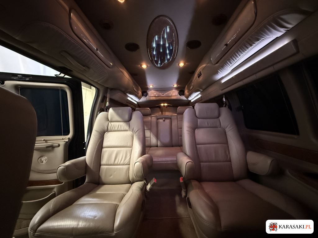 2012 GMC Savana 4D 10