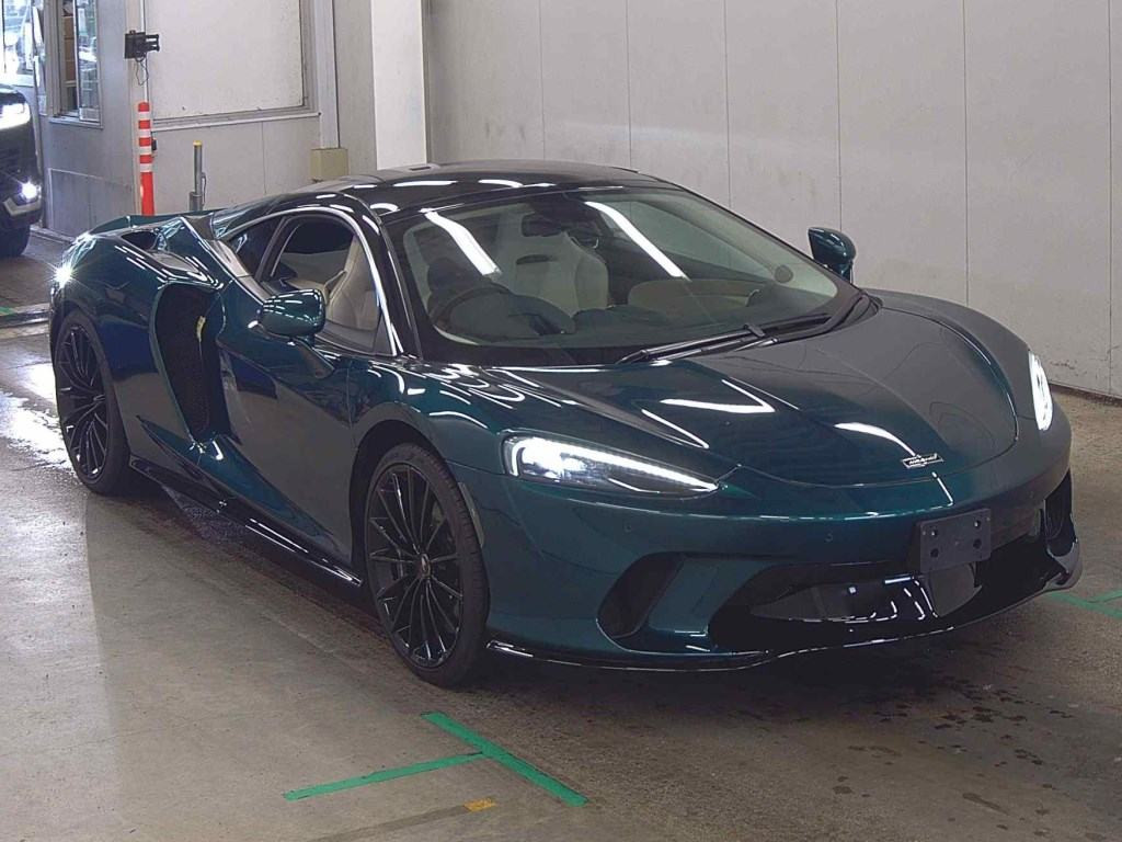 McLaren GT 2023 z aukcji japońskiej