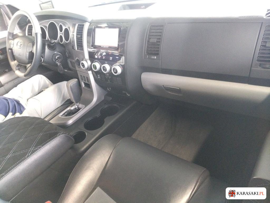 2013 America Toyota Sequoia 5D SR5 5