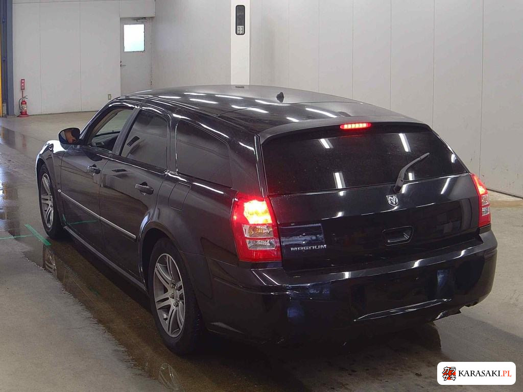 2011 Dodge Magnum Se 2