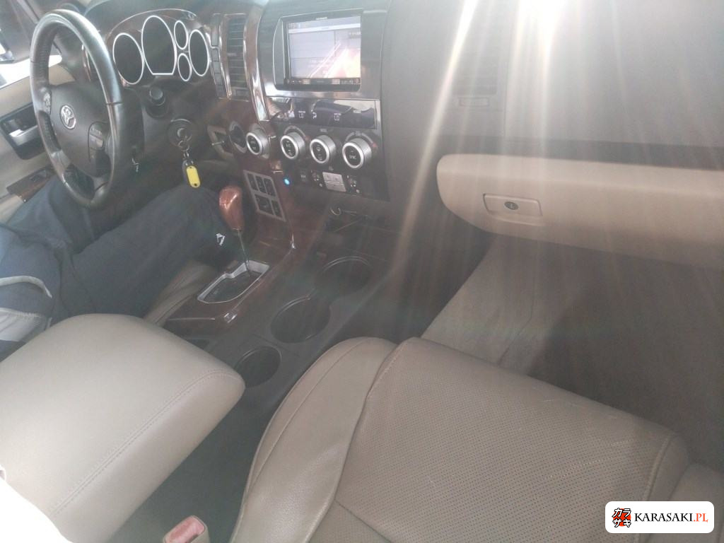 2013 America Toyota Sequoia 5D 4WD Platinum 5