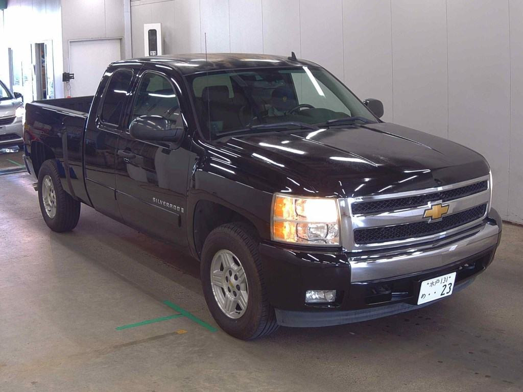 Chevrolet Silverado 2011 z aukcji japońskiej