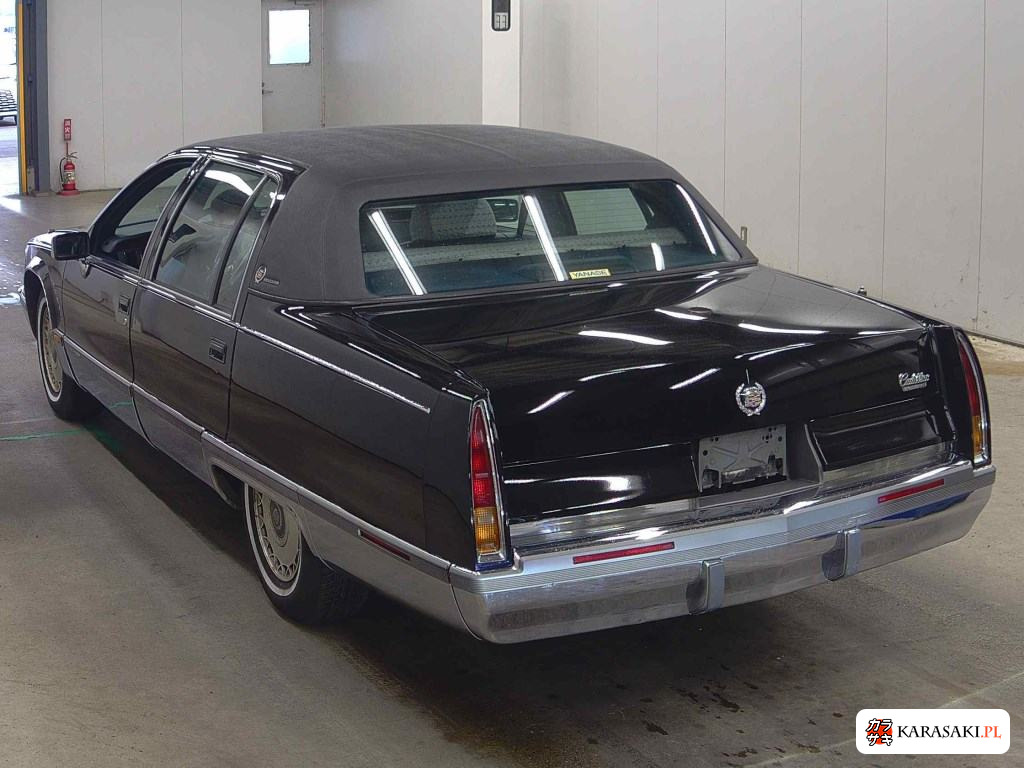 1993 Cadillac Fleetwood 4D 2