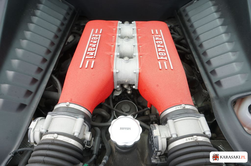 2013 Ferrari 458 Italia Base Grade 12