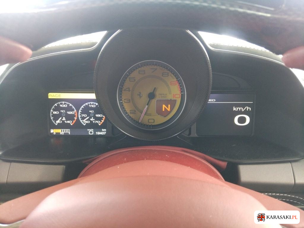 2013 Ferrari 458 Italia Base Grade 6