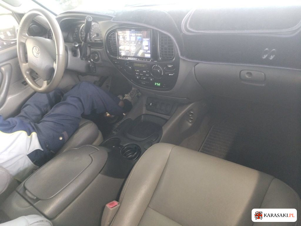 2013 America Toyota Sequoia 5D 5