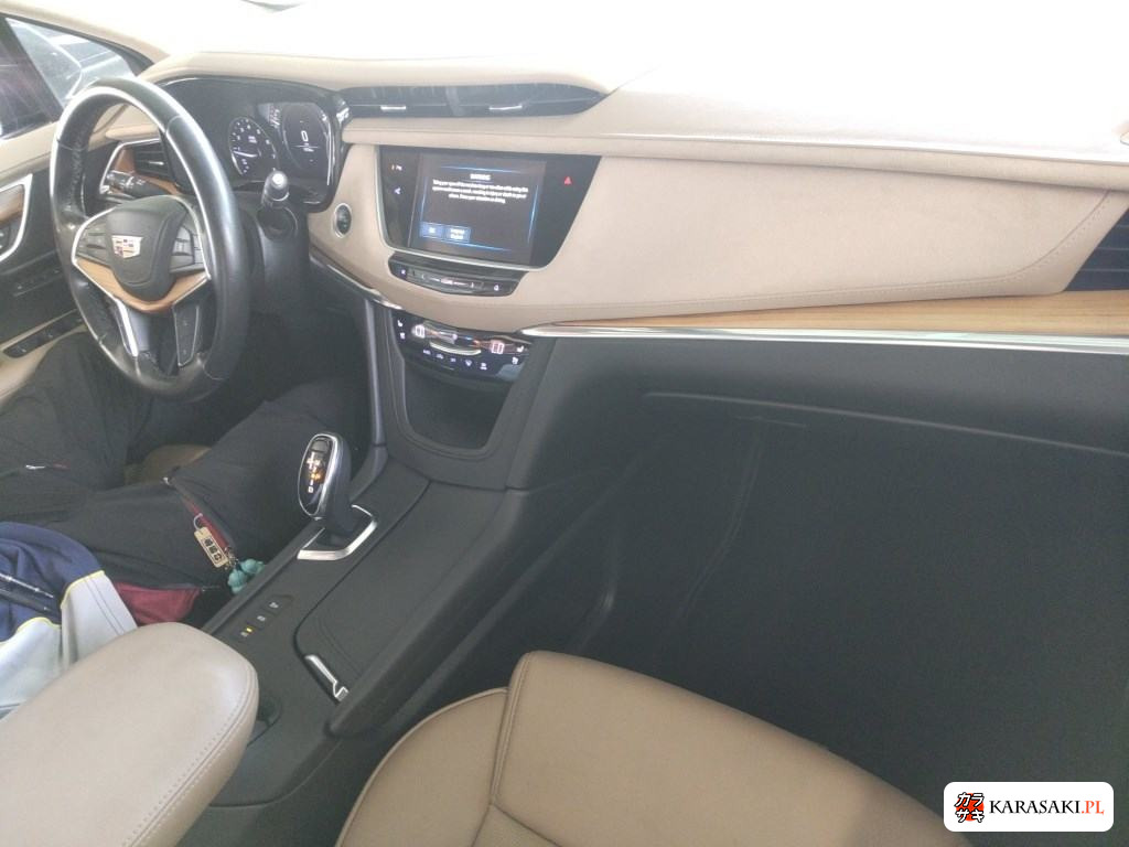 2018 Cadillac XT5 Crossover 4WD Platinum 5