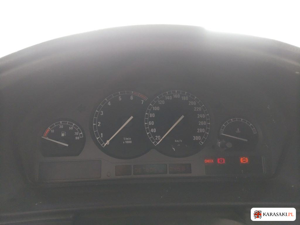 2000 BMW 8 Series CP 850I 6