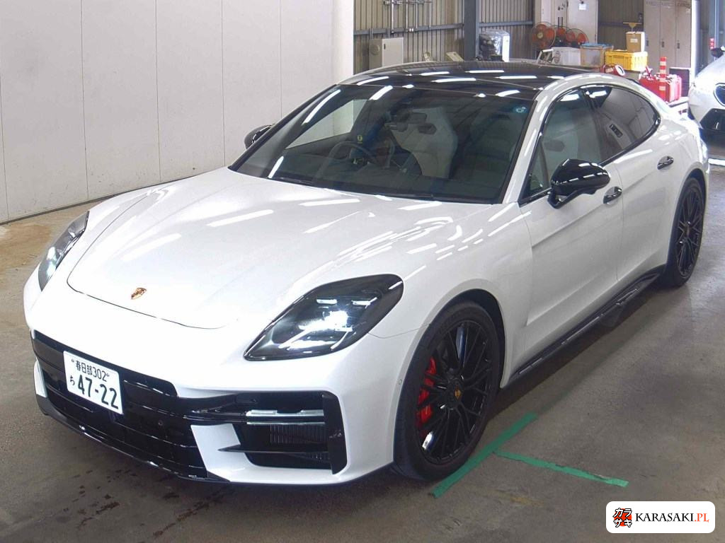 2024 Porsche Panamera 5D 3