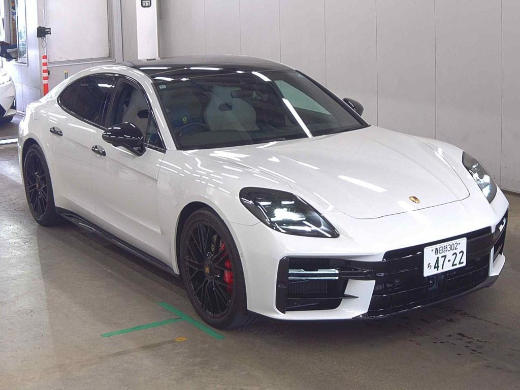 Porsche Panamera 2024 z aukcji japońskiej
