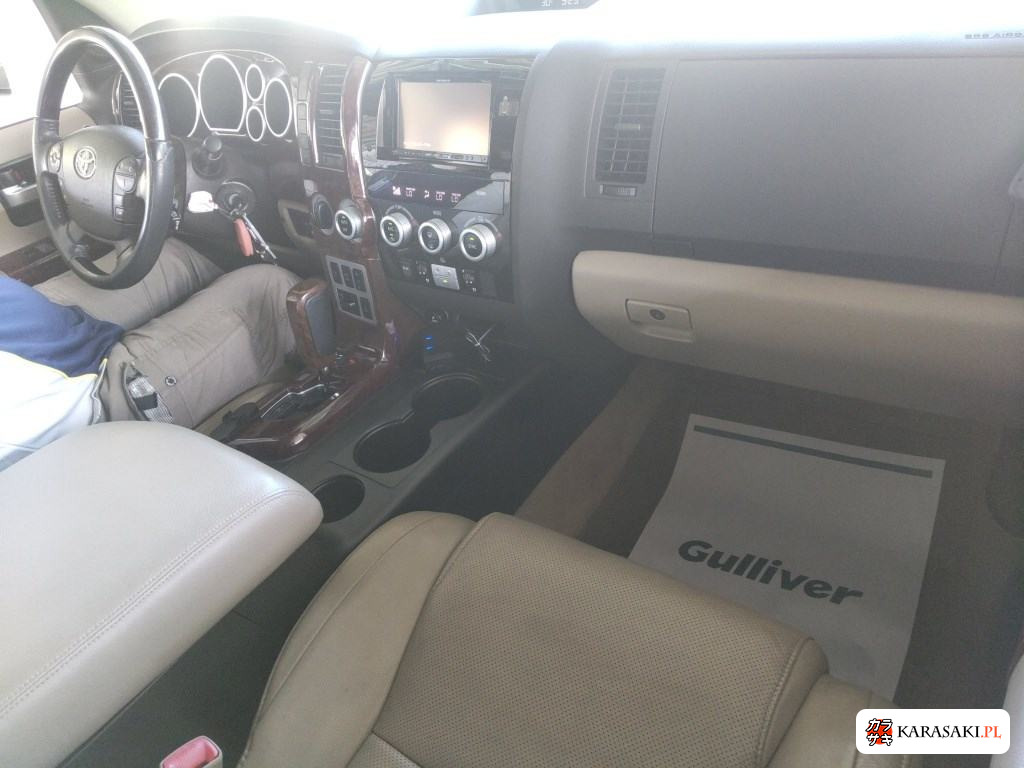 2010 America Toyota Sequoia 5D 4WD Platinum 5