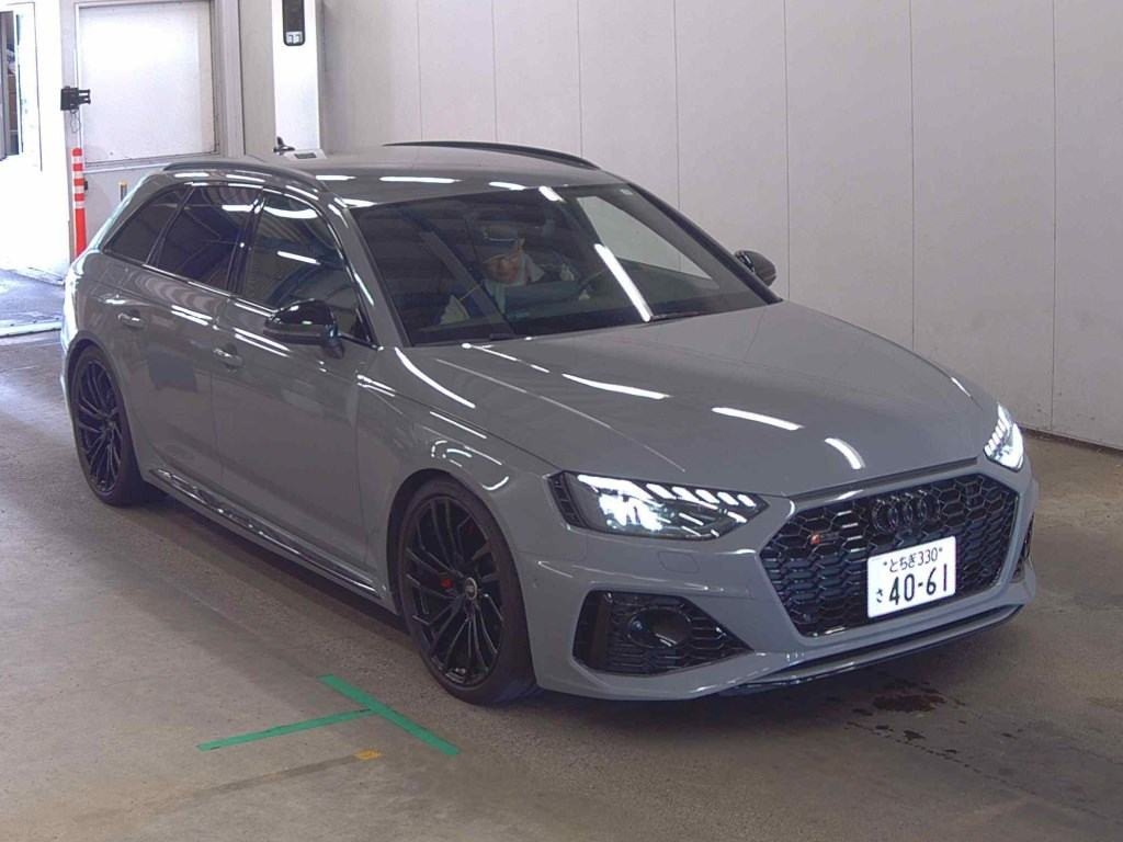 Audi RS4 Avant 2021 z aukcji japońskiej