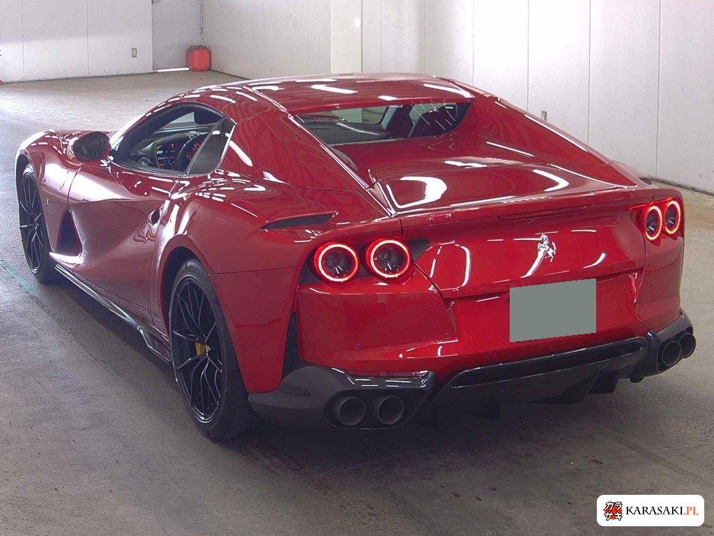 2022 Ferrari 812 GTS 2