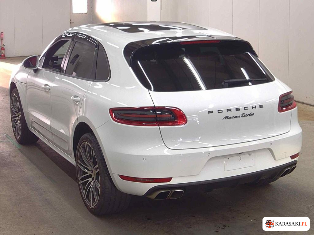 2015 Porsche Macan 4WD Turbo 2
