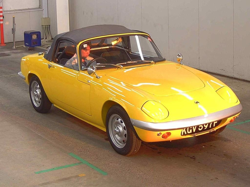 Lotus Elan 1988 z aukcji japońskiej