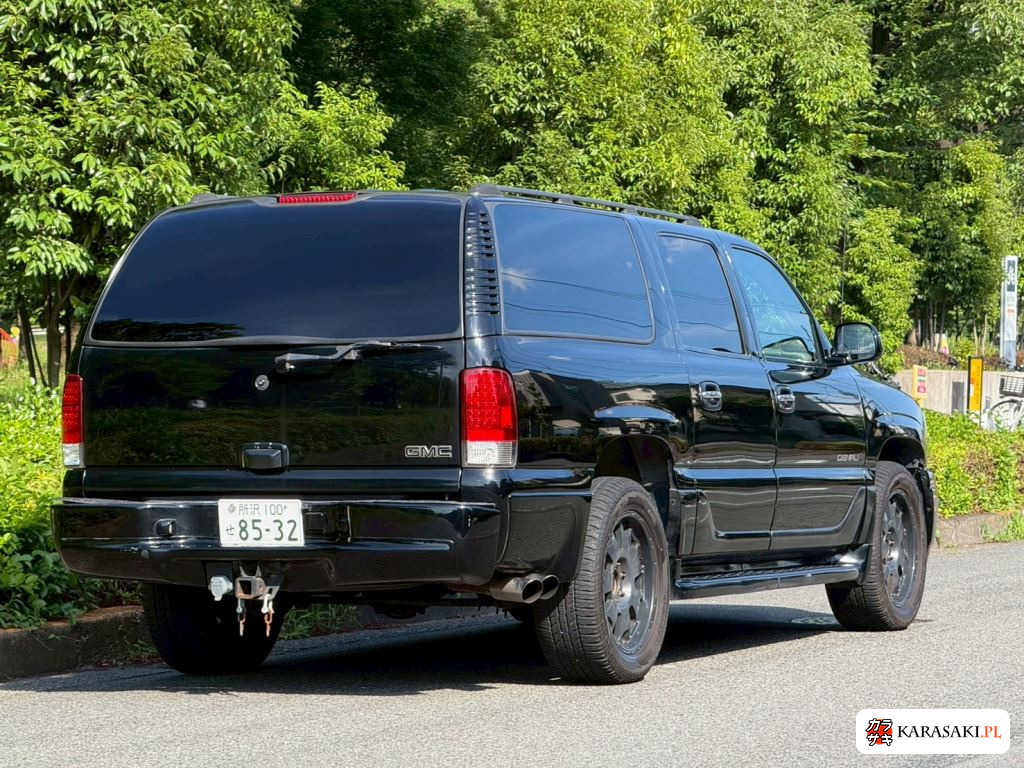2004 GMC Yukon 5D 4WD 10