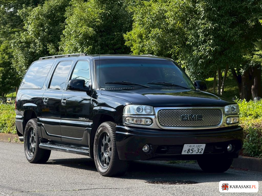 2004 GMC Yukon 5D 4WD 9