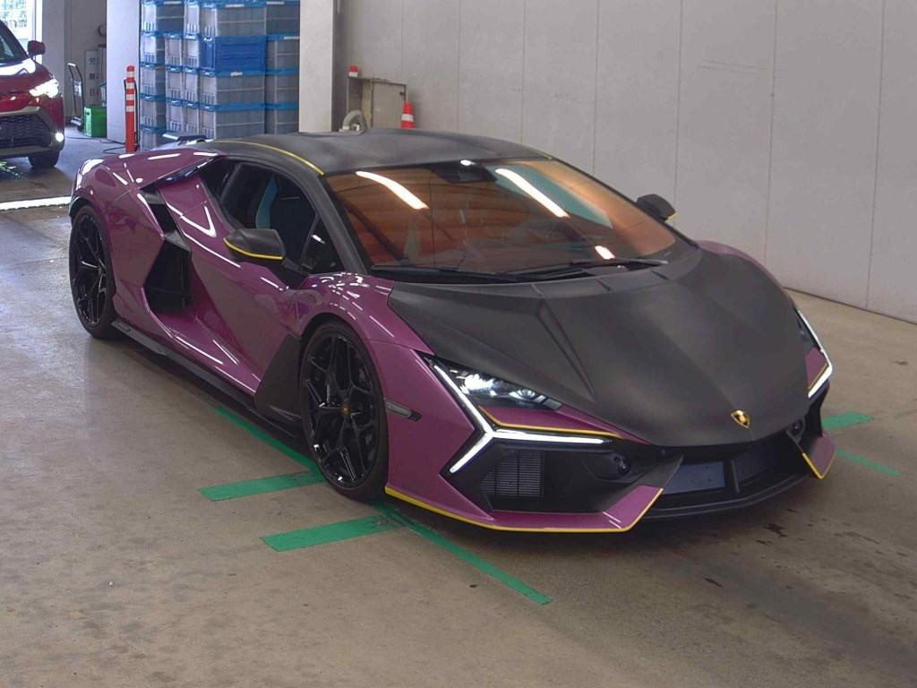 Lamborghini Revuelto 2025 z aukcji japońskiej