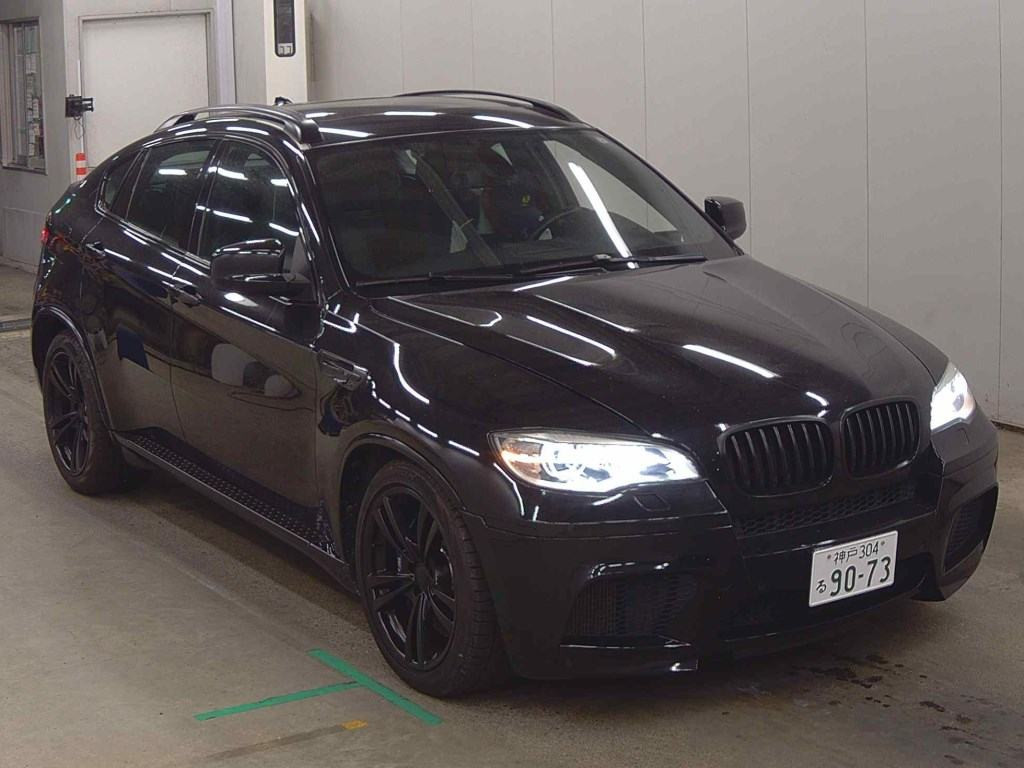 BMW X6 M 2012 z aukcji japońskiej