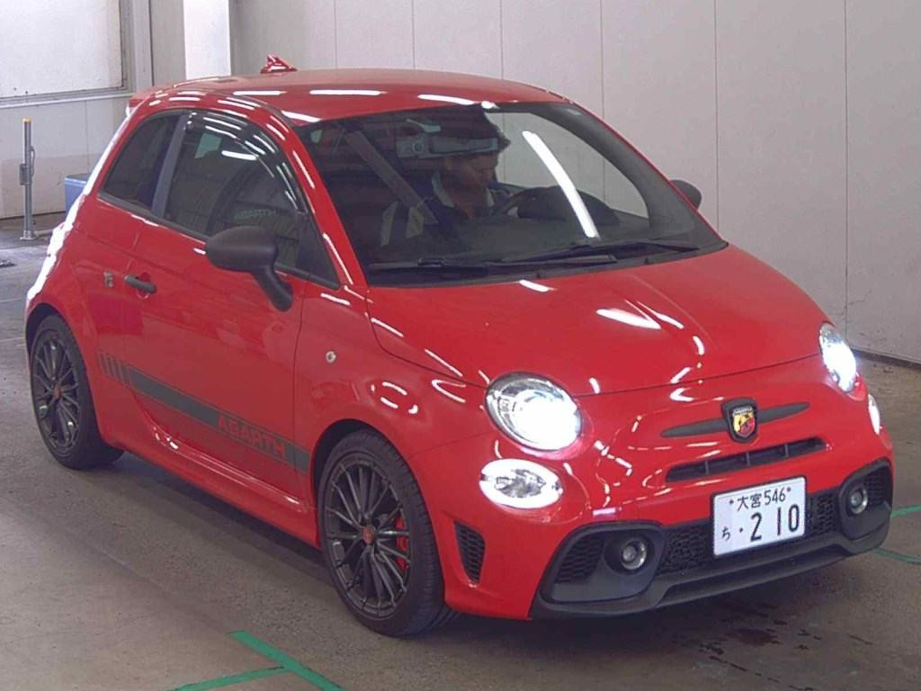 Abarth 595 2022 z aukcji japońskiej