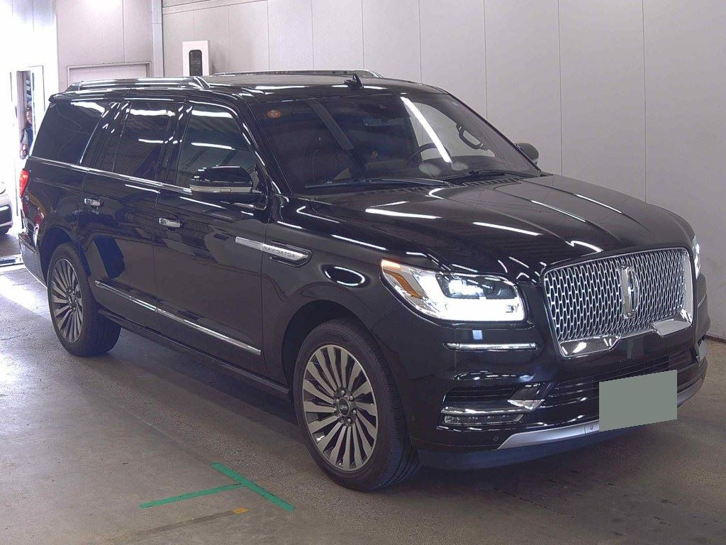 Lincoln Navigator 2018 z aukcji japońskiej