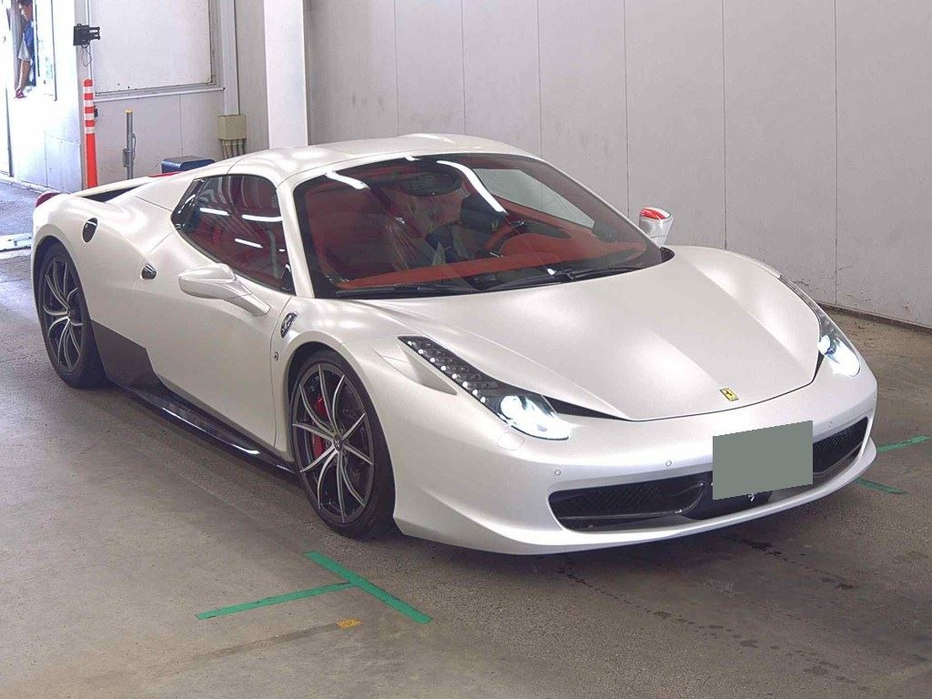 Ferrari 458 Spider 2013 z aukcji japońskiej