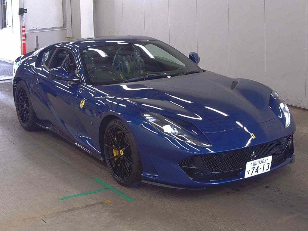 Ferrari 812SUPERFAST 2019 z aukcji japońskiej