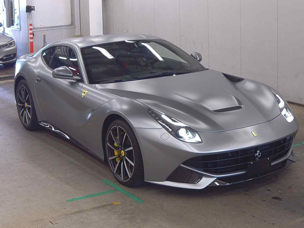 Ferrari F12 Berlinetta 2013 z aukcji japońskiej
