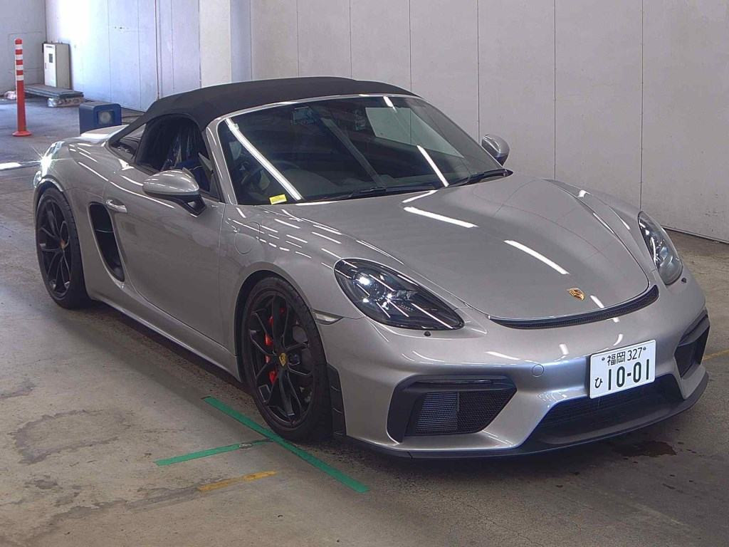 Porsche 718 Spyder 2021 z aukcji japońskiej