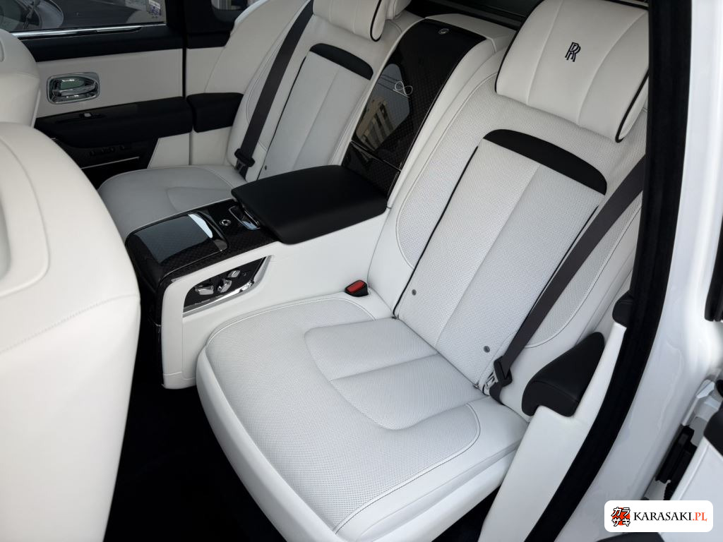 2026 Rolls-Royce Cullinan 4WD Black Badge 14